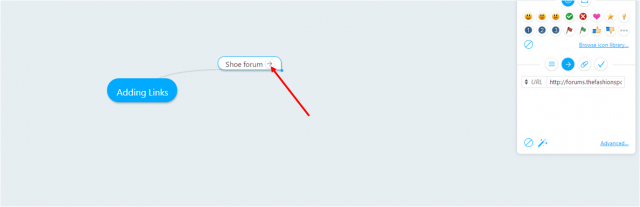 Убедитесь, что ваш пузырь выделен - в данном случае я использую «обувной форум» - нажмите «URL», чтобы ссылка появилась в виде окруженной стрелки на краю вашего пузыря